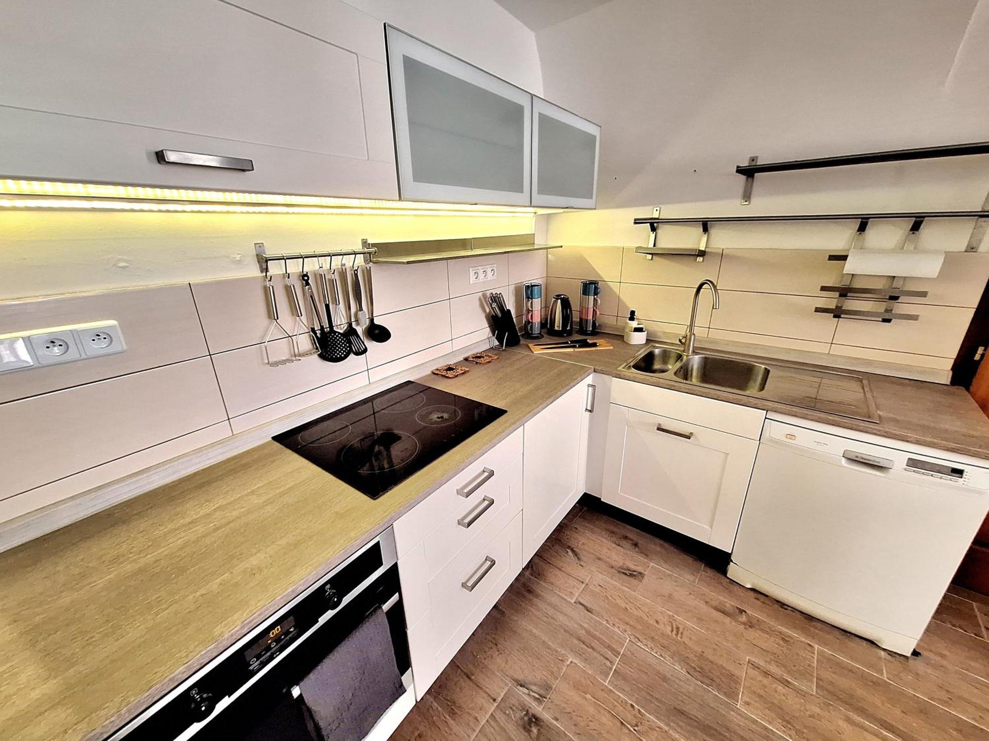 Apartment Emma - Old Town براتسيلافا المظهر الخارجي الصورة
