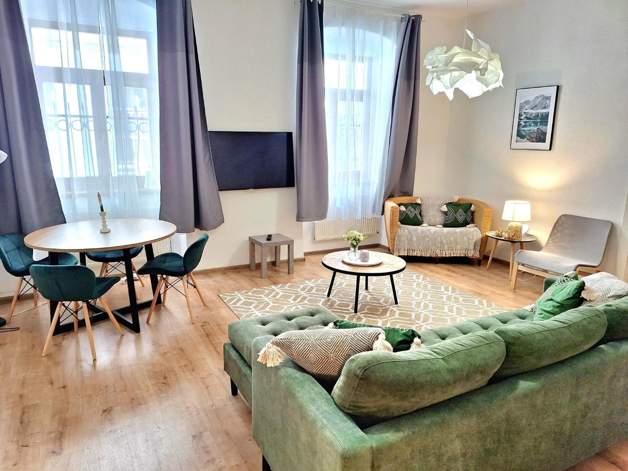 Apartment Emma - Old Town براتسيلافا المظهر الخارجي الصورة